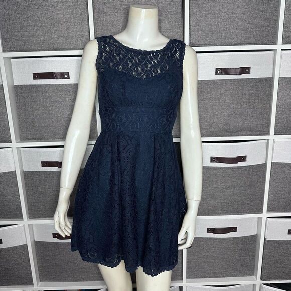 B Darlin Navy Blue Lace Short Fit And Flare Dress Size 3/4 - Picture 1 of 13